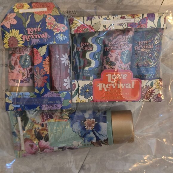Heathcote & Ivory Hand Cream Gift Set Assortment Love Revival & Artists Journey - Picture 4 of 5